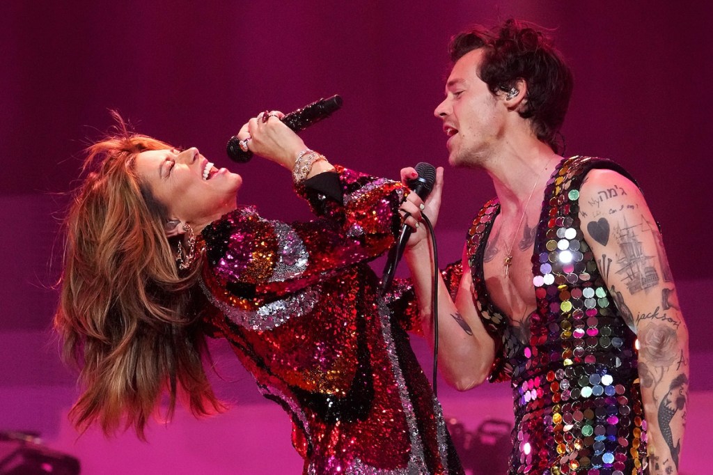 Harry Styles and Shania Twain perform at Coachella 2022