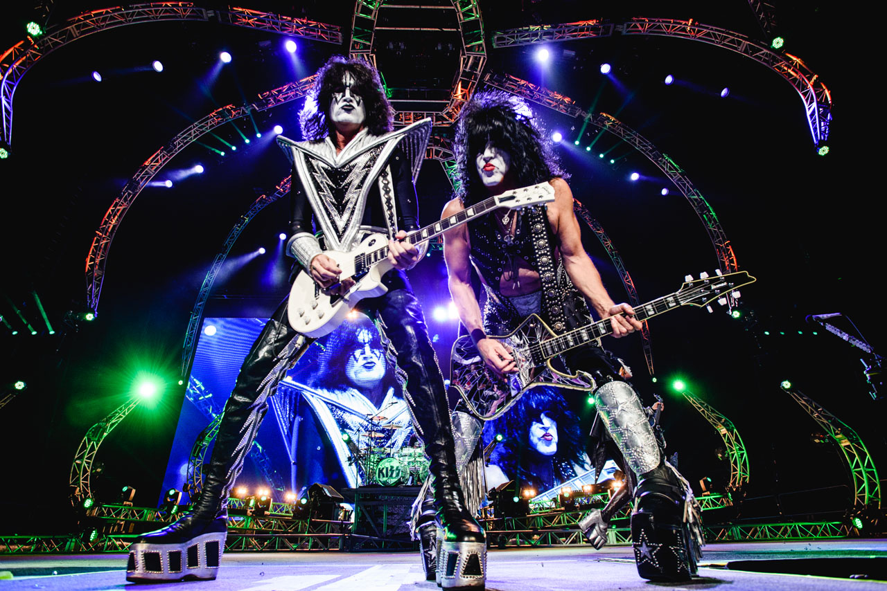 Kiss